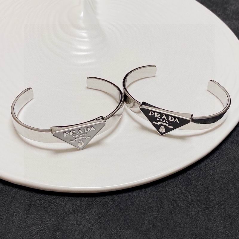 Prada bracelet 07yxh01